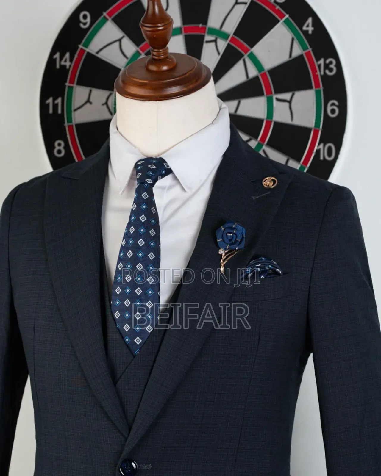 Detailed Dark Blue Suit