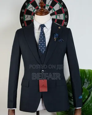 Detailed Dark Blue Suit