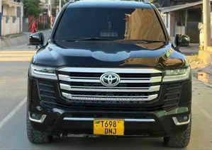 Toyota Land Cruiser 2023 Black