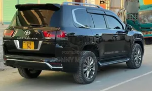 Toyota Land Cruiser 2023 Black
