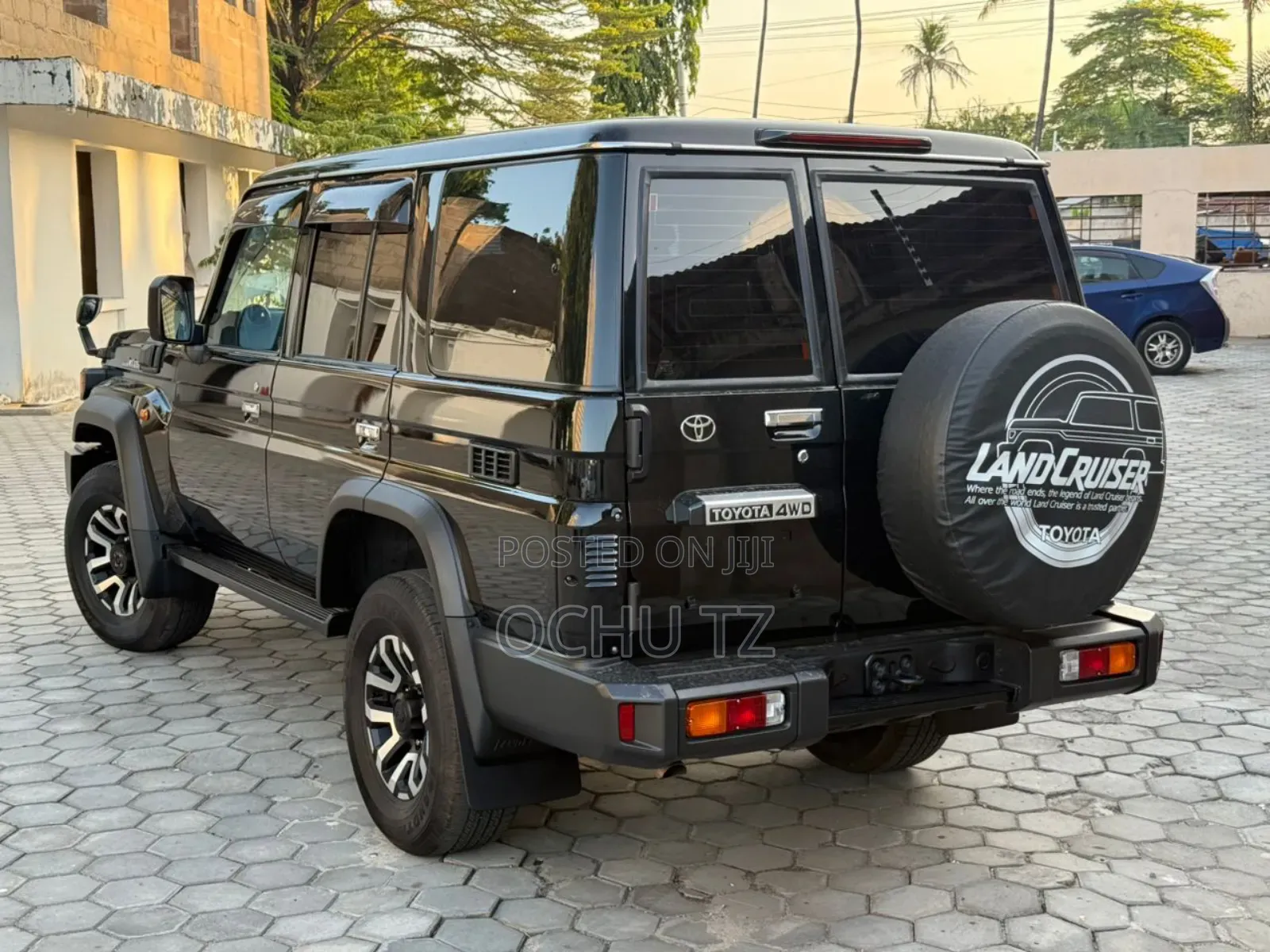 Toyota Land Cruiser 2024 Black
