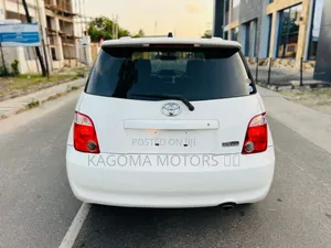 Toyota IST 2006 White