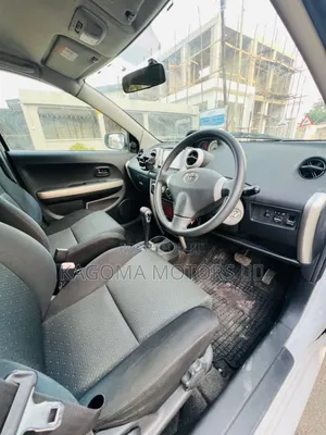 Toyota IST 2006 White
