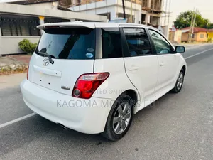 Toyota IST 2006 White