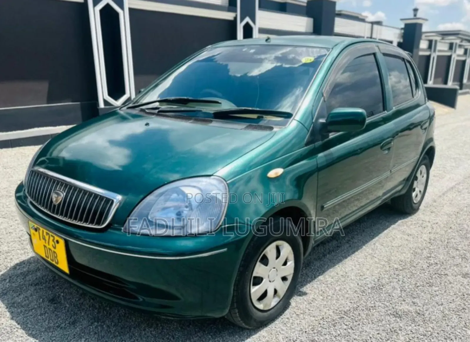 Toyota Vitz 2002 Green