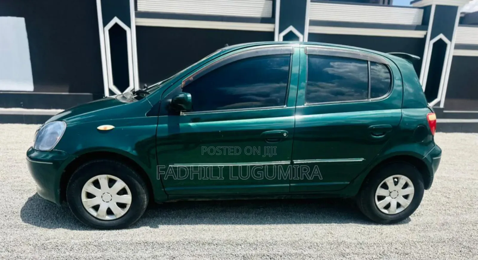 Toyota Vitz 2002 Green