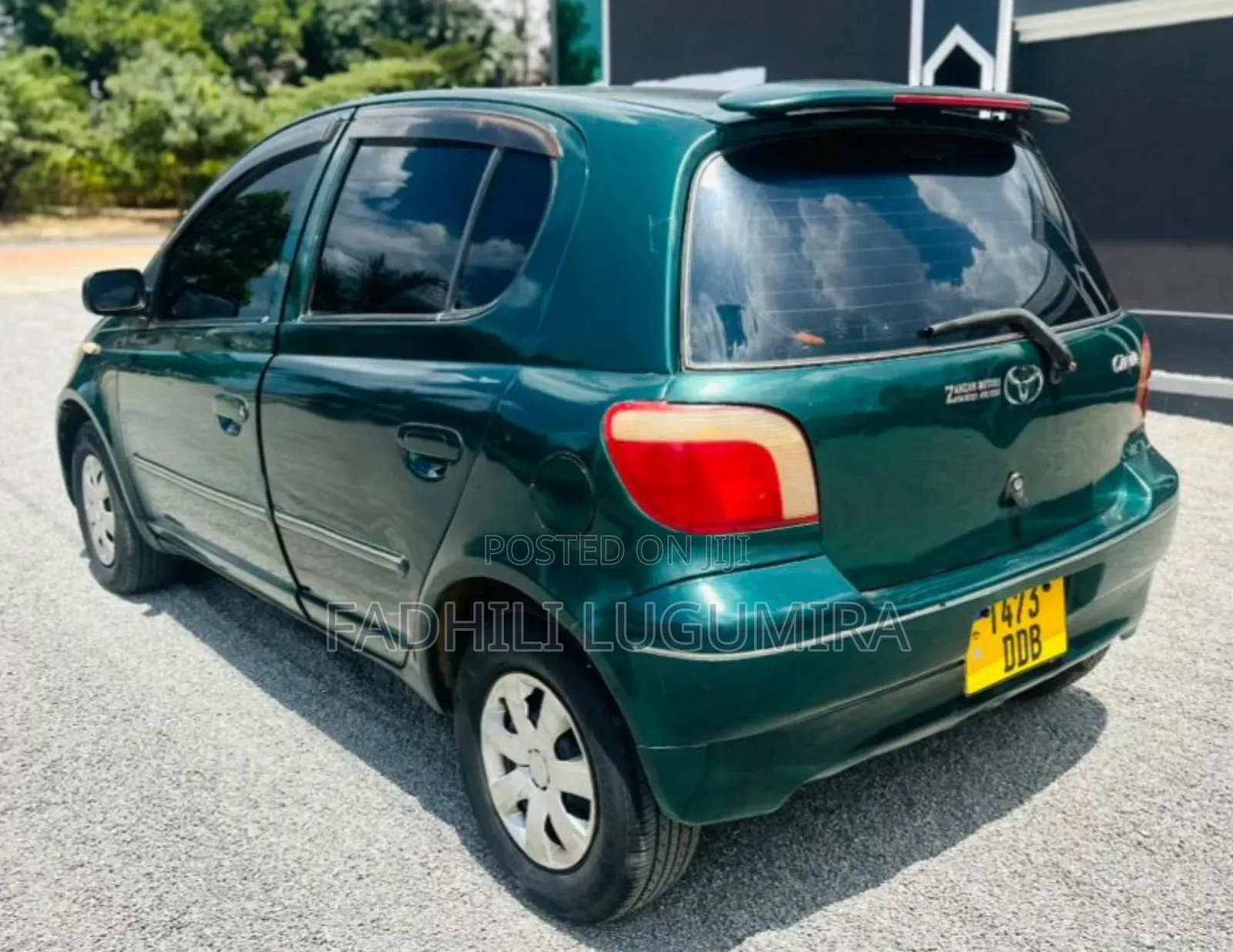 Toyota Vitz 2002 Green
