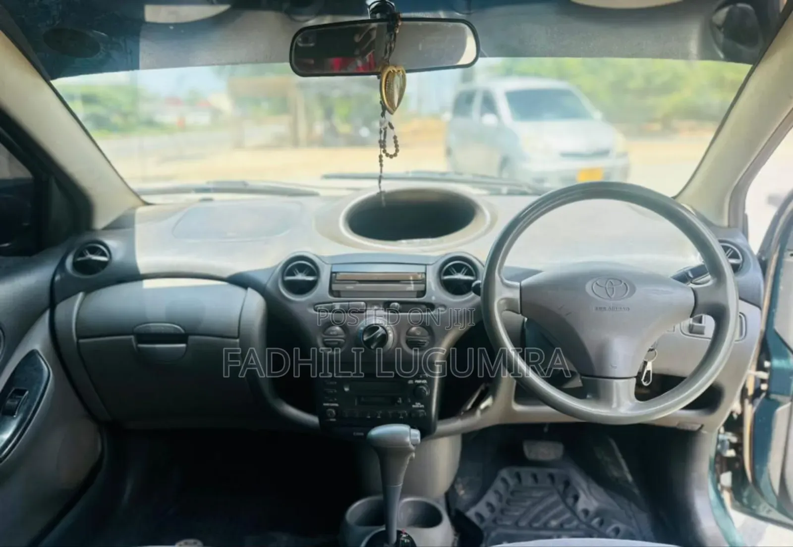 Toyota Vitz 2002 Green