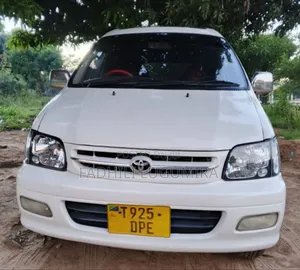 Toyota Noah 2001 White