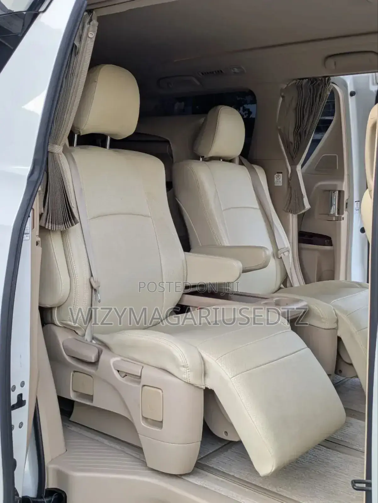Toyota Alphard 2.4 Petrol AWD 2008 Purple