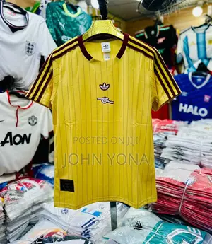 Arsenal Fc Terrace Icons Jersey in Earthy Yellow With Burgundy Stripes
