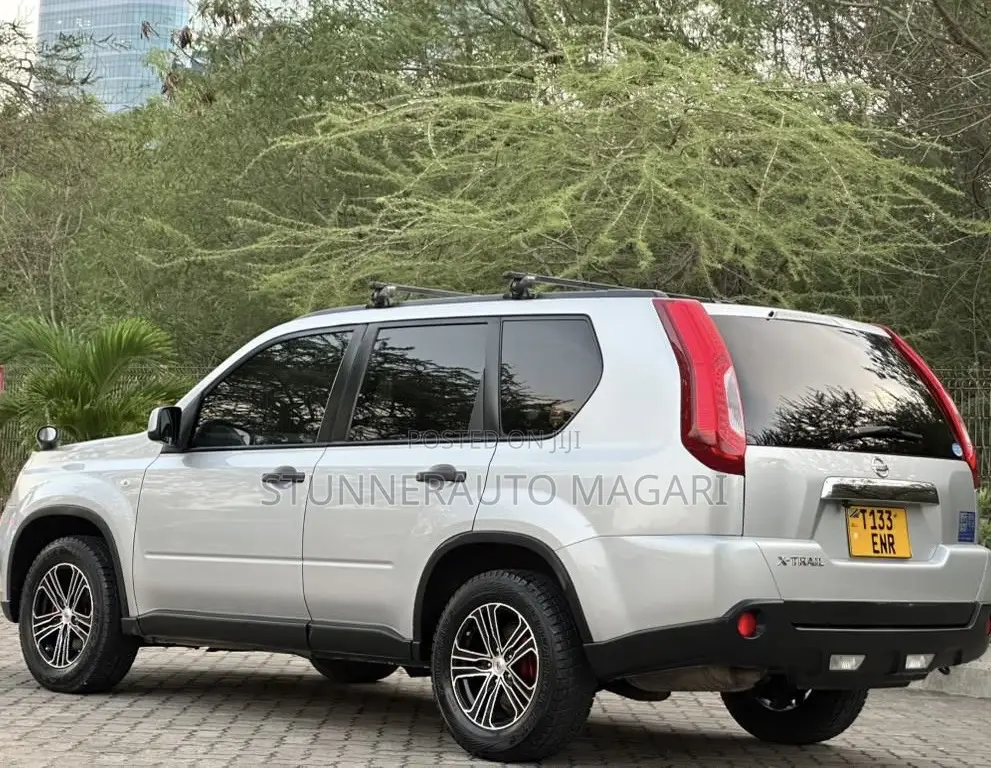 Nissan X-Trail 2012 Silver