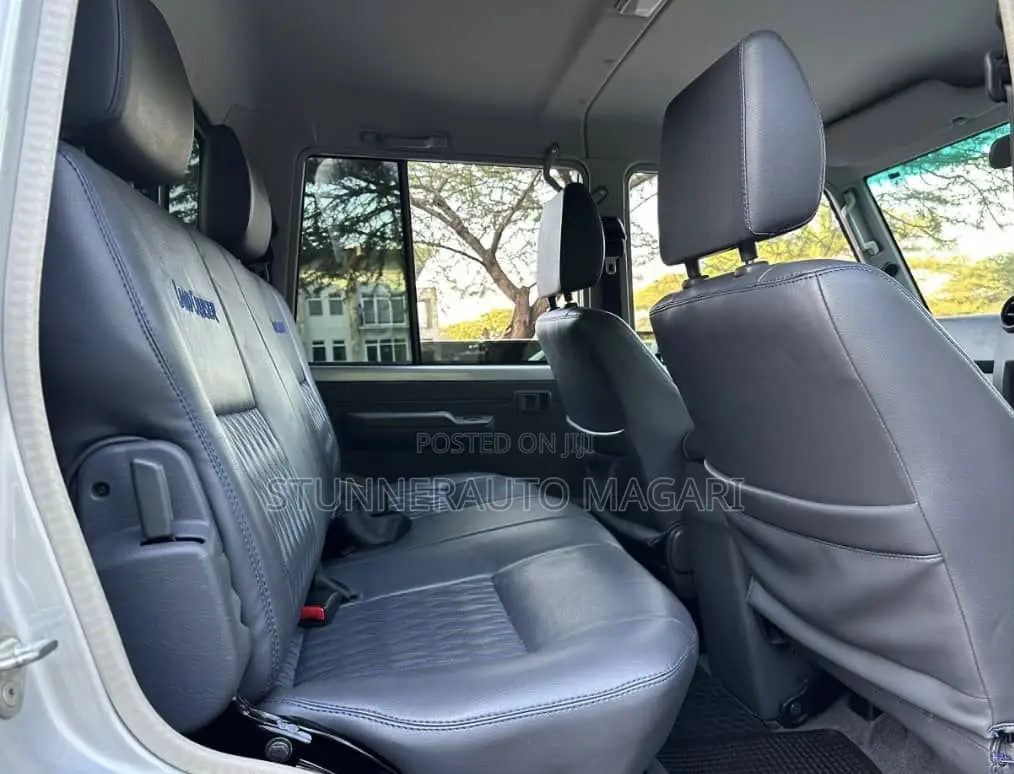 Toyota Land Cruiser 2017 Silver