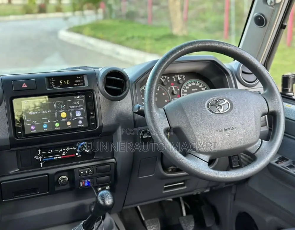 Toyota Land Cruiser 2017 Silver