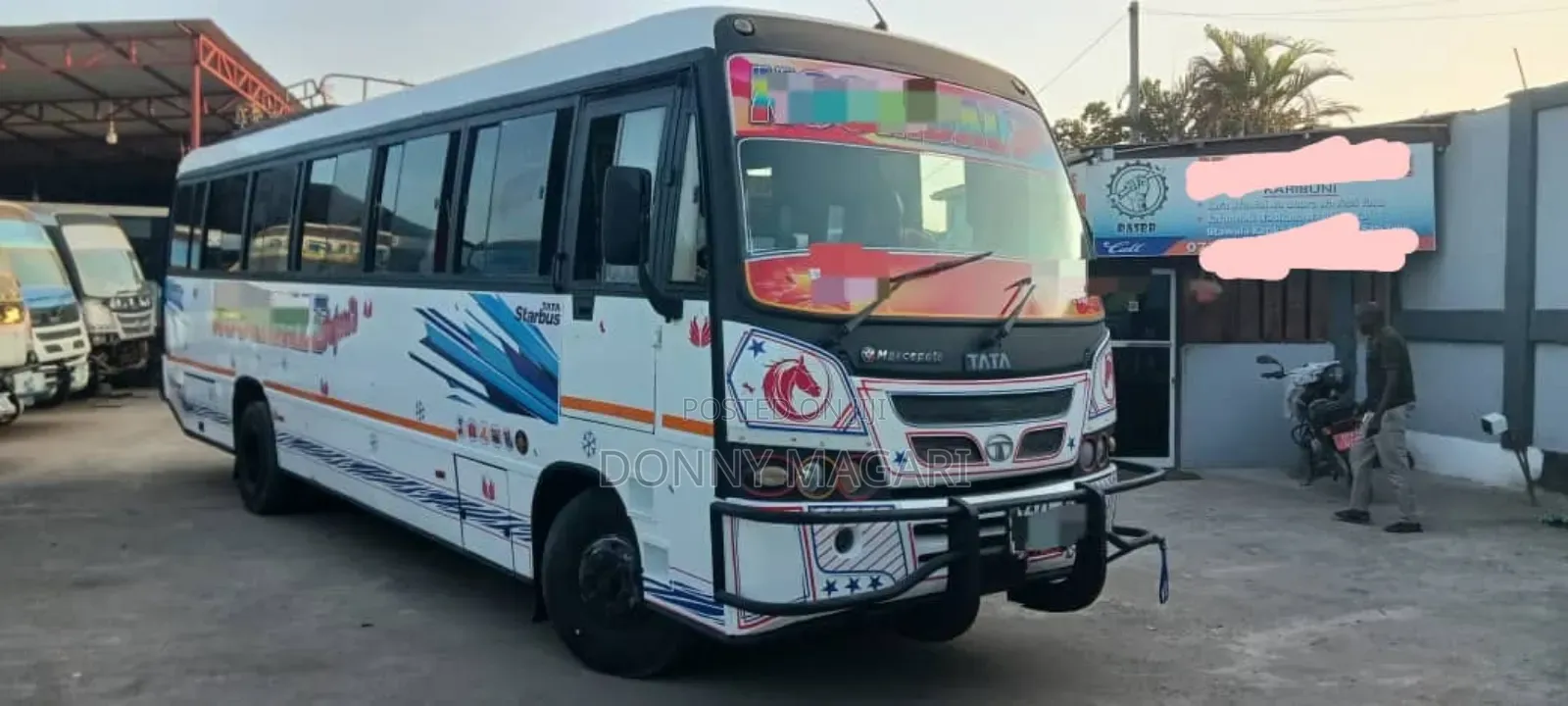 Tata Starbus Ultra Skool 2008 White