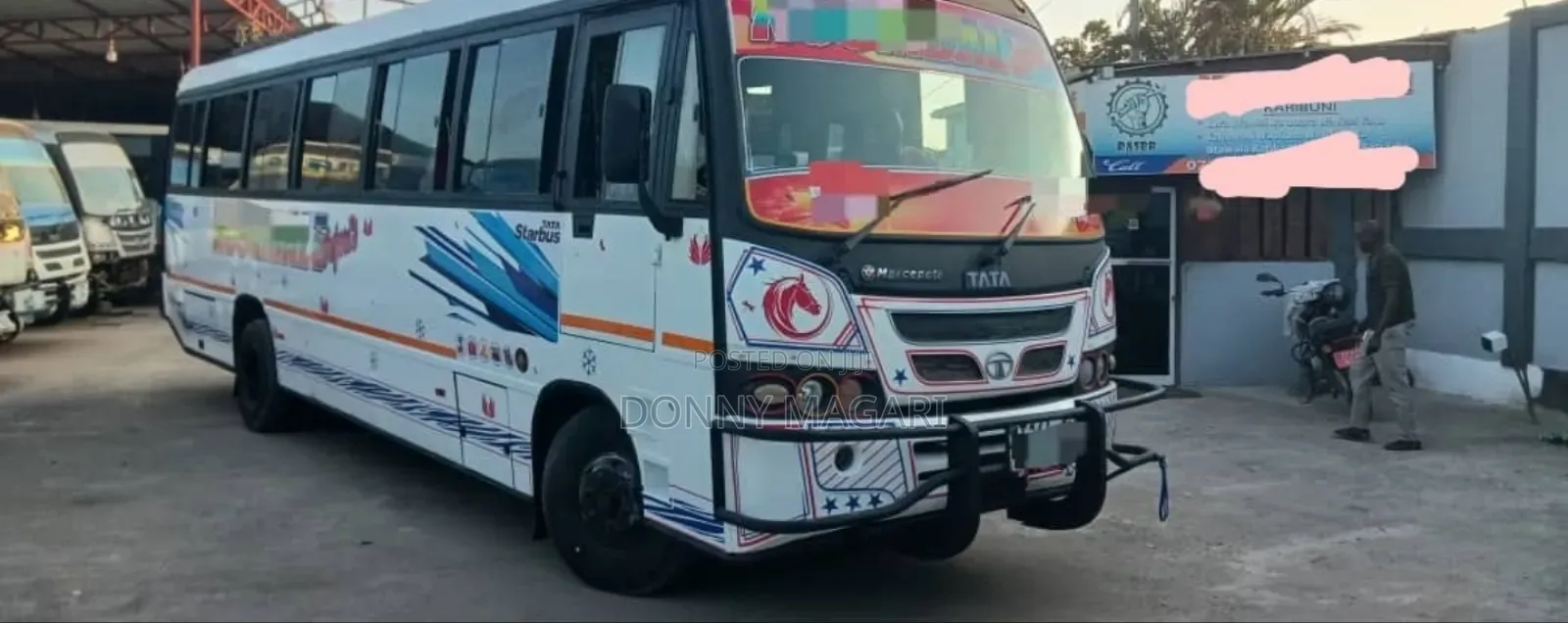 Tata Starbus Ultra Skool 2008 White