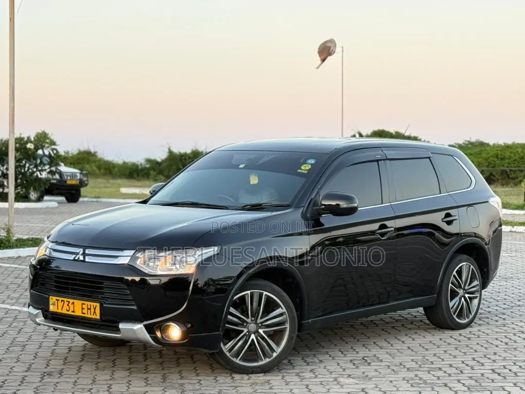 Mitsubishi Outlander 2014 Black