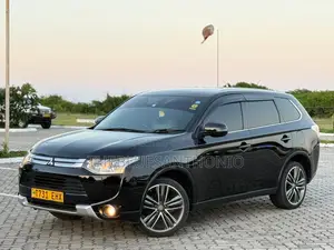Mitsubishi Outlander 2014 Black