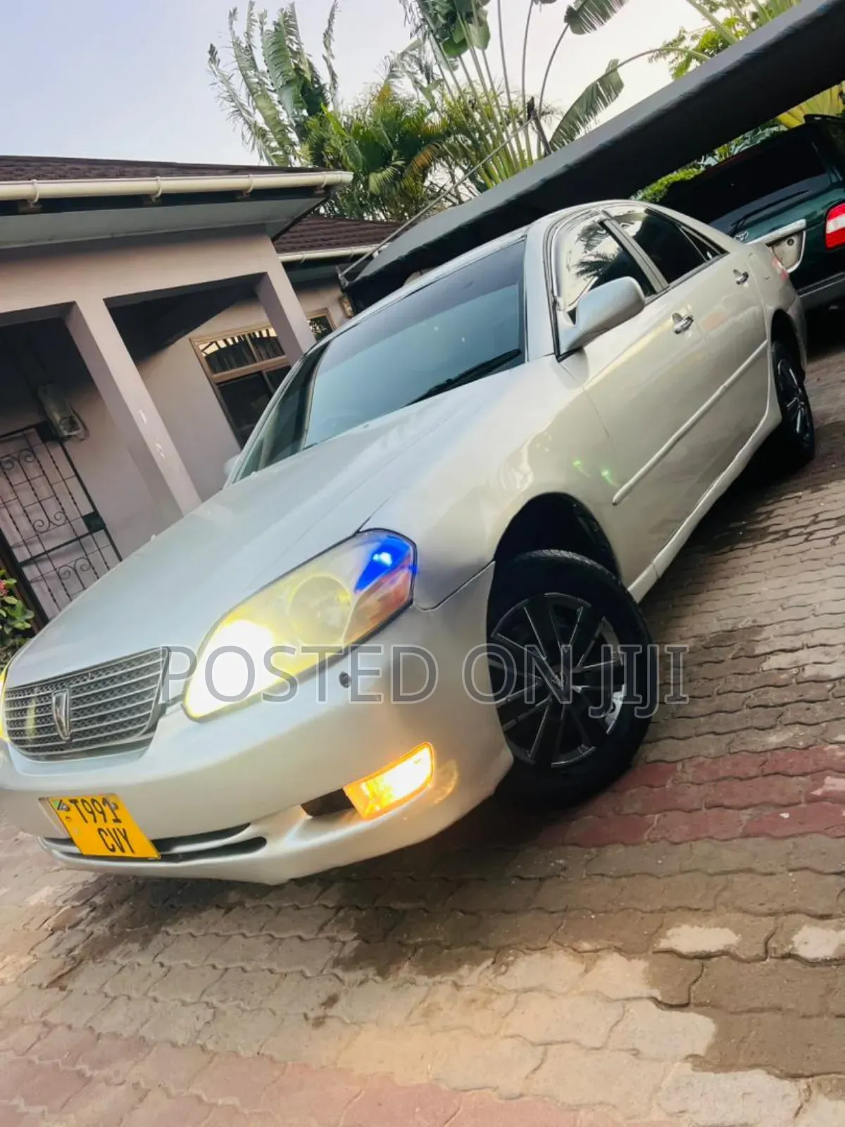 Toyota Mark II 2002 Silver