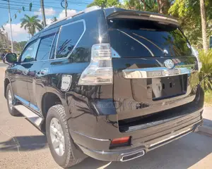 Toyota Land Cruiser Prado 2014 Black