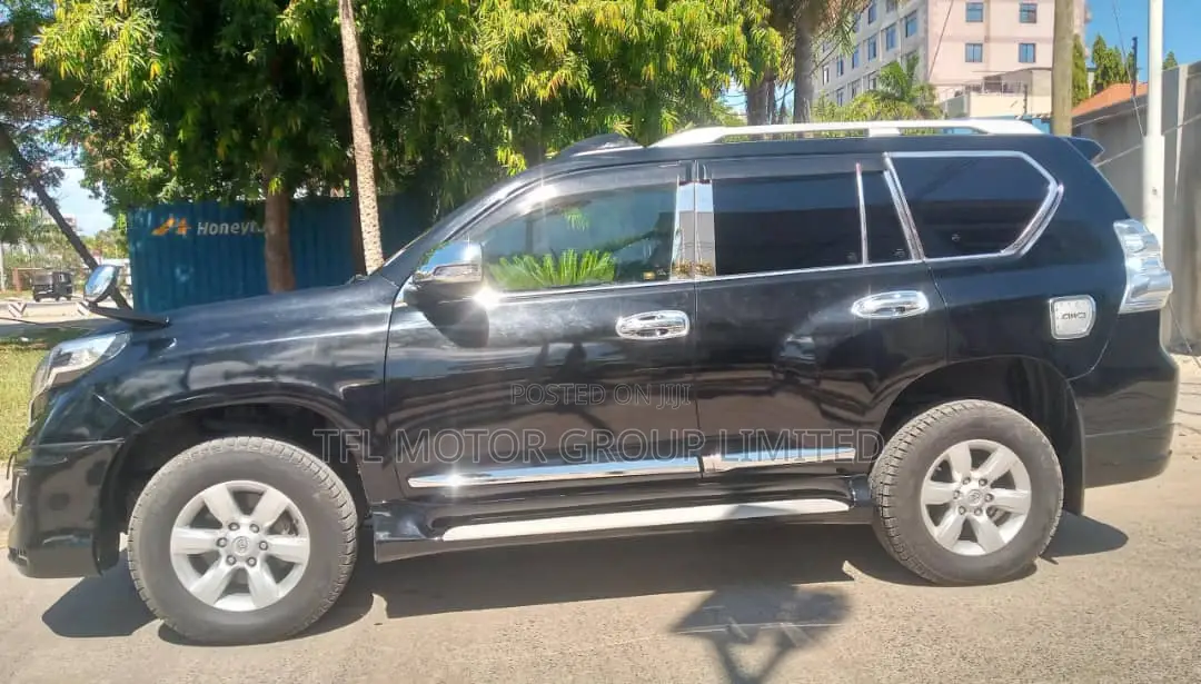 Toyota Land Cruiser Prado 2014 Black