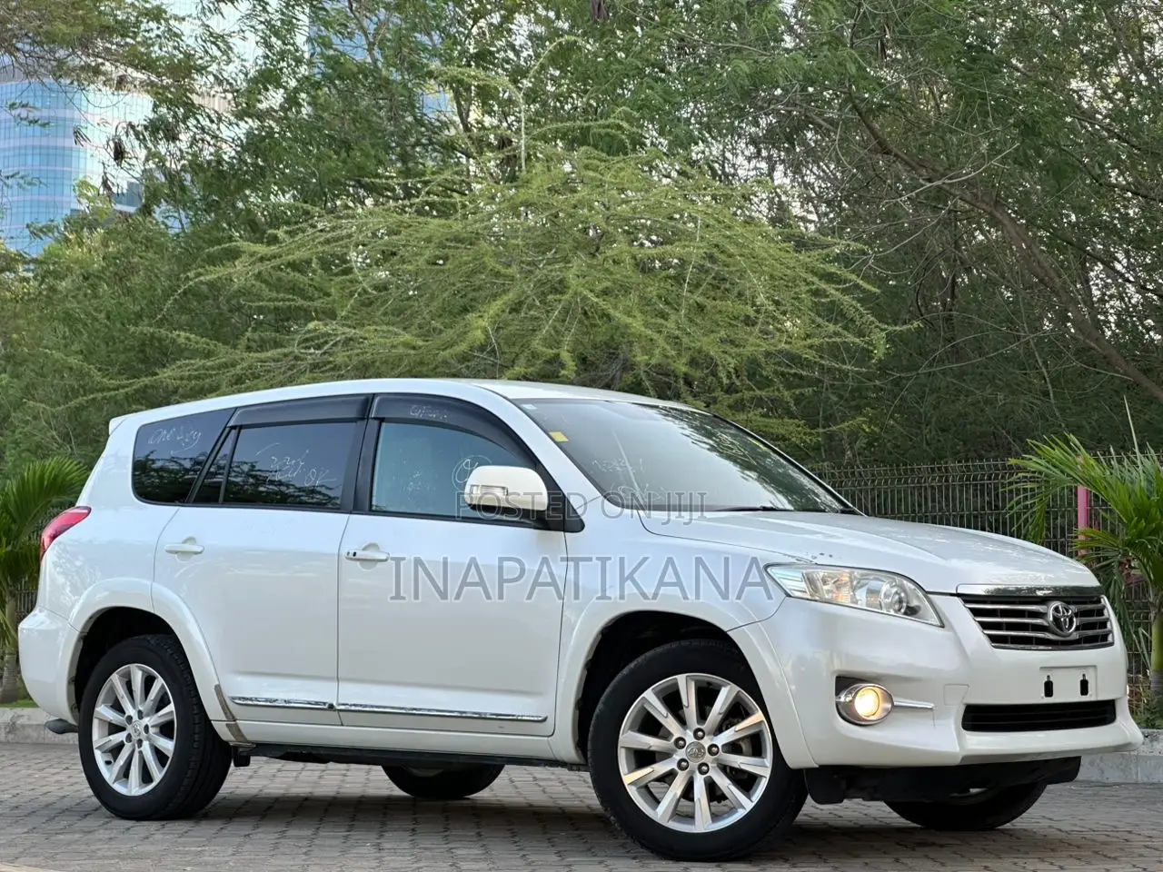 Toyota Vanguard 2010 Pearl