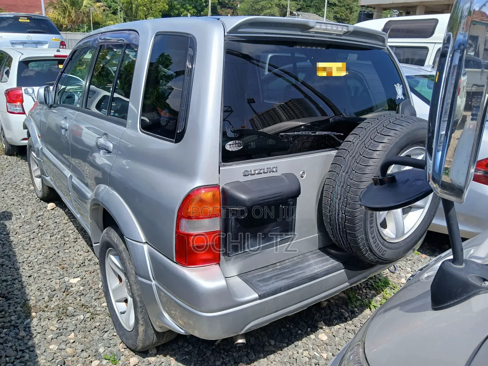 Suzuki Escudo 2003 Silver