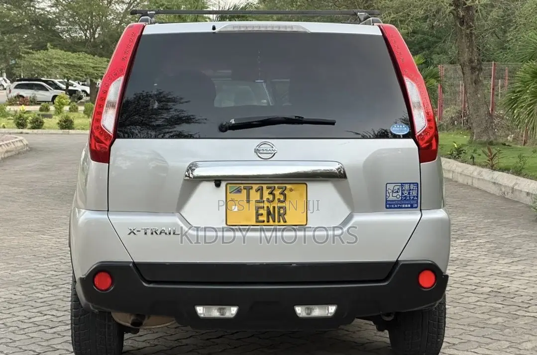 Nissan X-Trail 2012 Silver