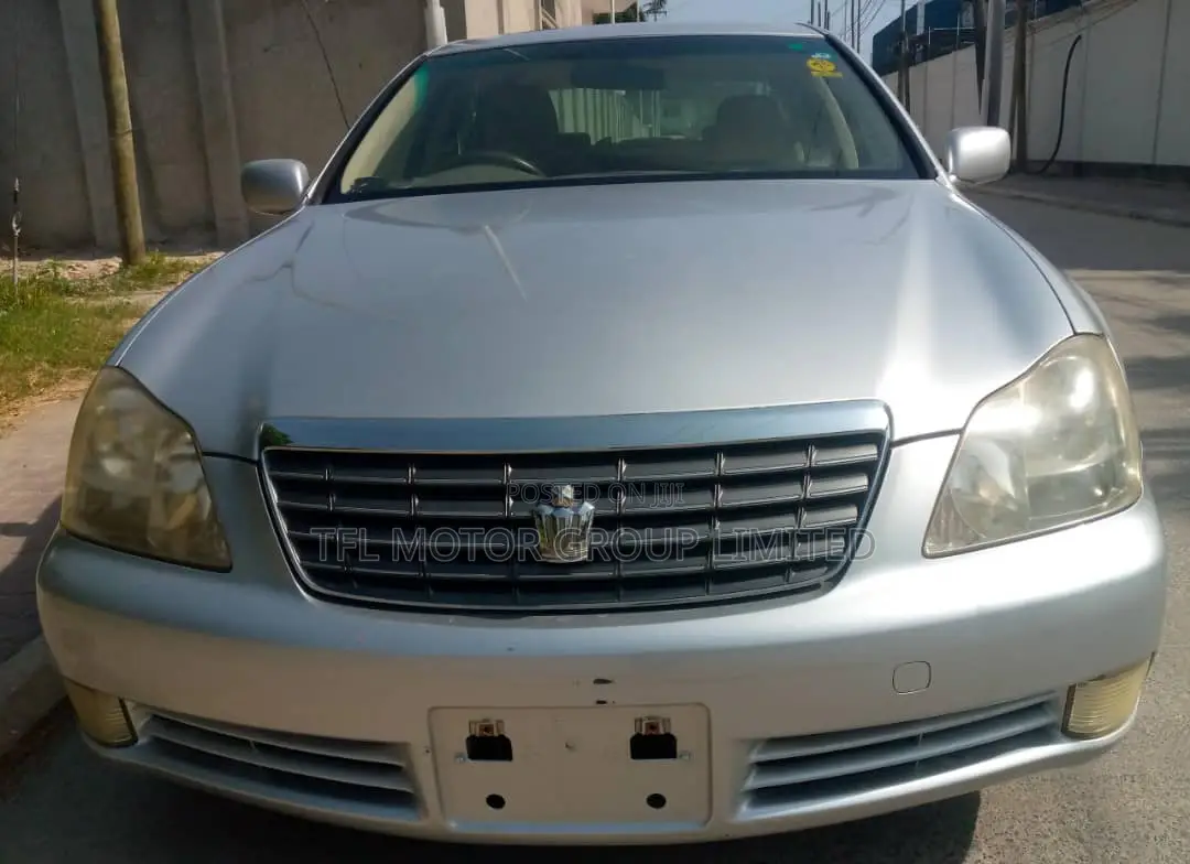 Toyota Crown Royale 2005 Silver