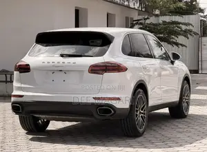 Porsche Cayenne 2015 White