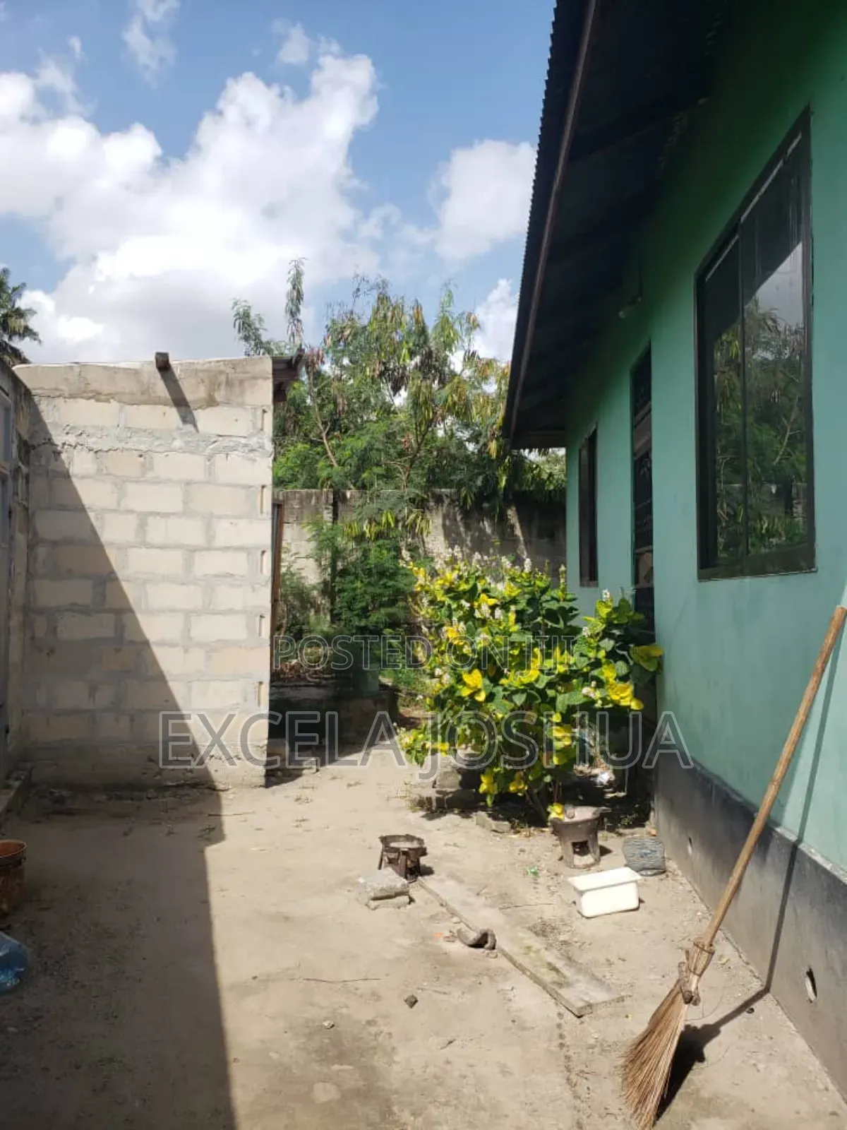 3bdrm House in Excela Joshua, Ukonga for sale