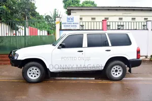 Nissan Patrol 2010 White