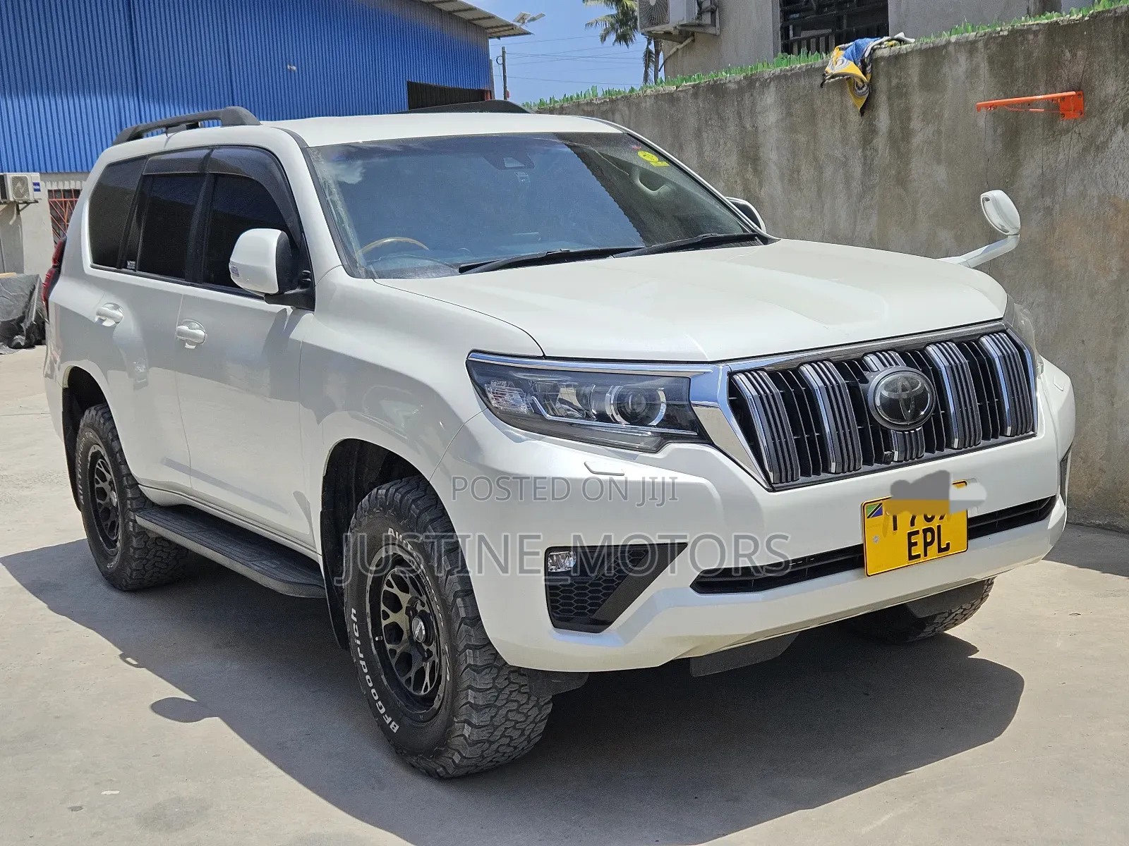 Toyota Land Cruiser Prado 2018 White