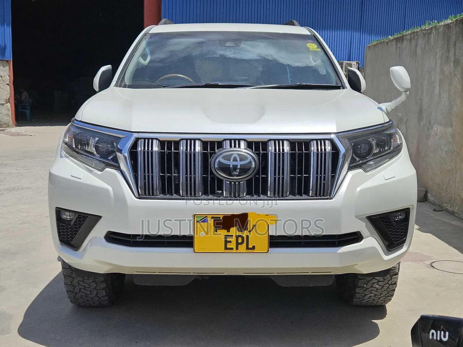 Toyota Land Cruiser Prado 2018 White