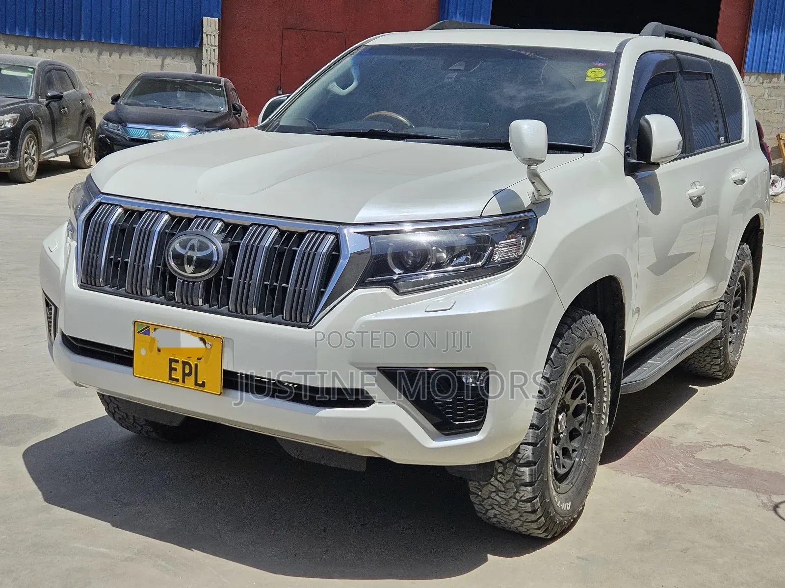 Toyota Land Cruiser Prado 2018 White