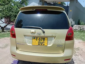 Toyota Corolla Spacio 2004 Green