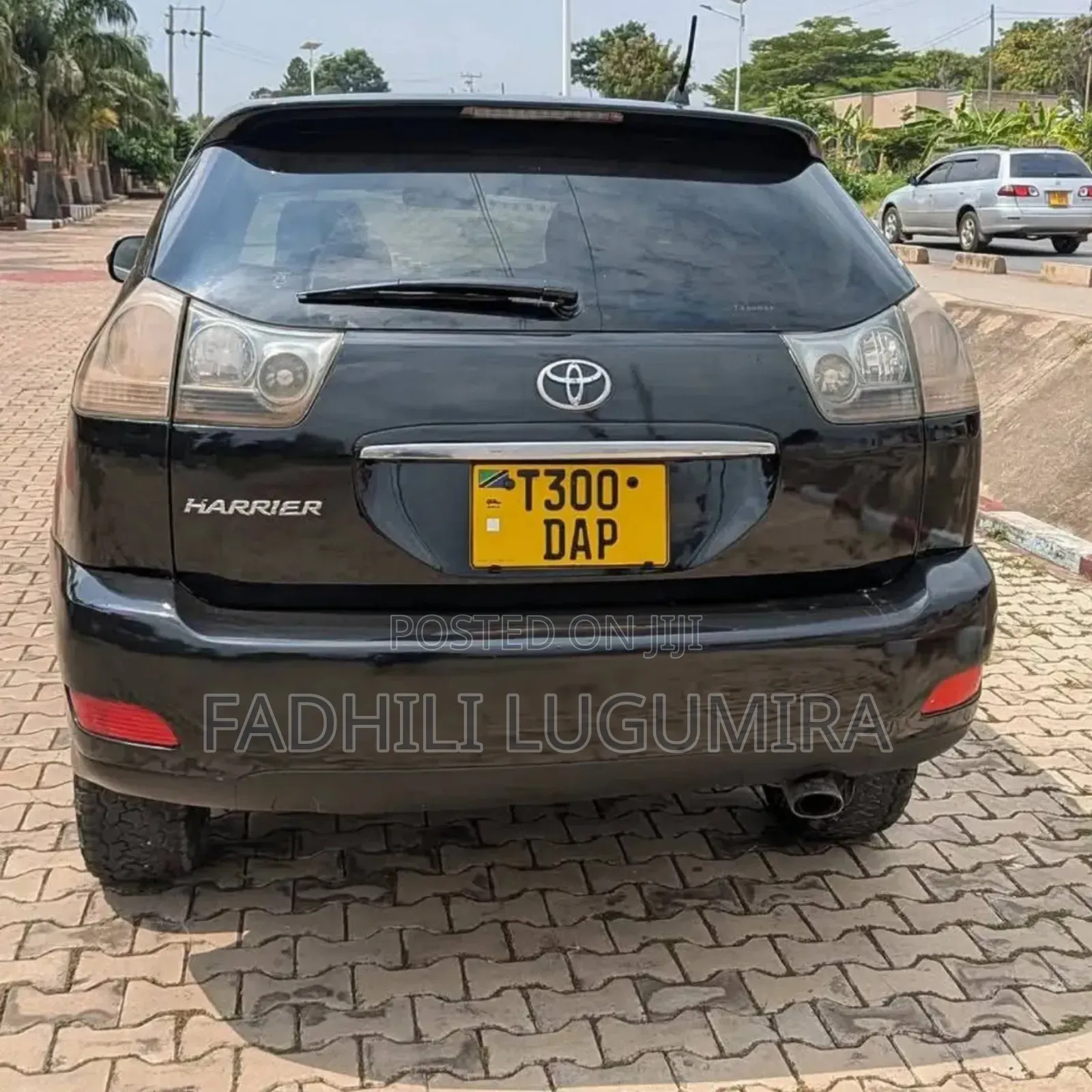 Toyota Harrier 2004 Black