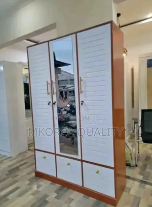 Kabati Languo Milango Mitatu Na Droo Tatu