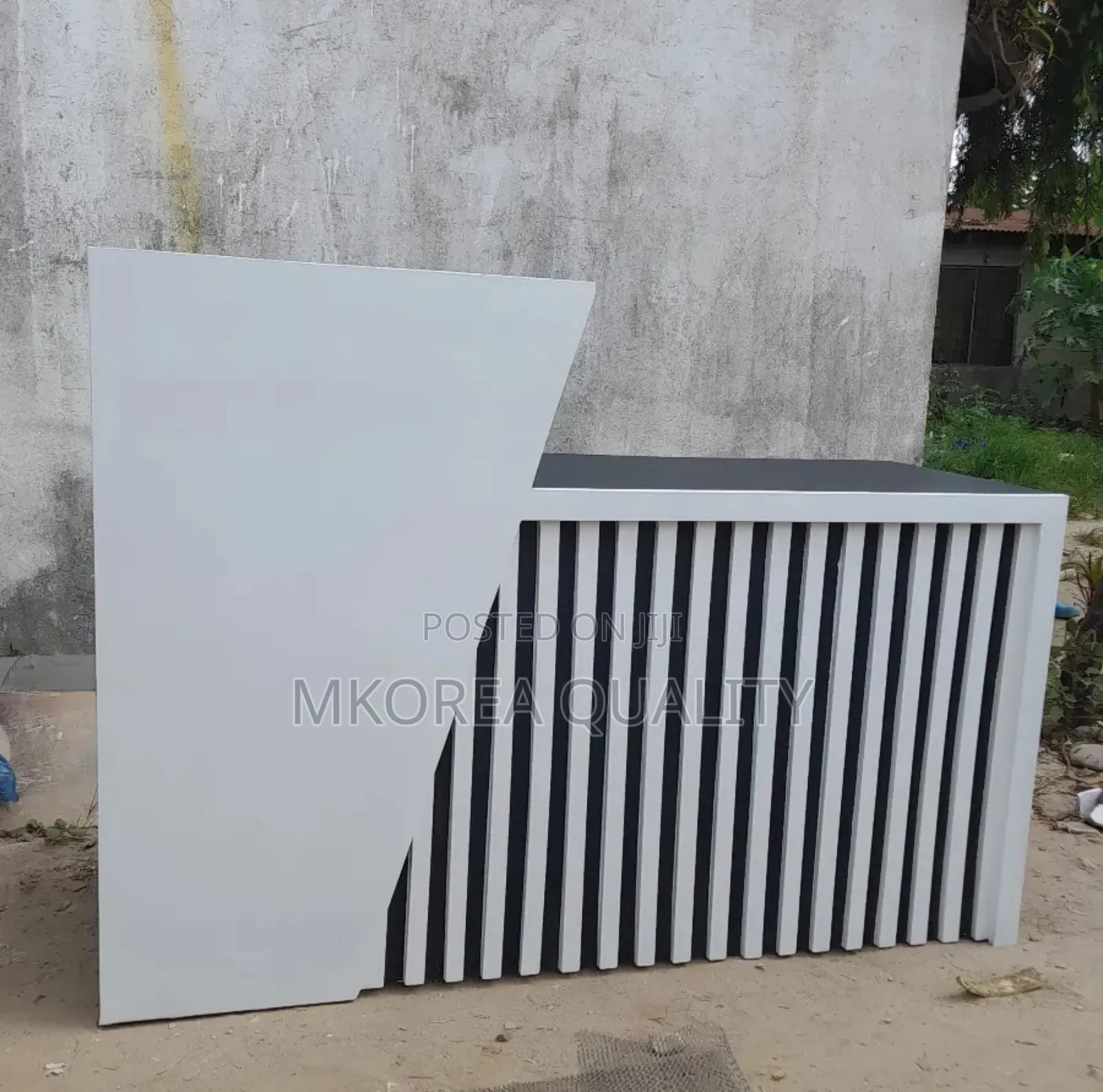 Reception Table (Zebra)