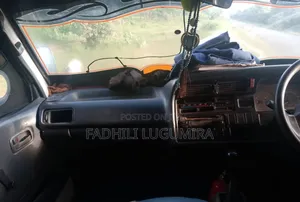 Toyota HiAce 1999 White