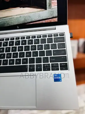 Laptop HP EliteBook 830 G9 16GB Intel Core I5 SSD 256GB
