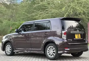 Toyota Corolla Rumion 2013 Brown
