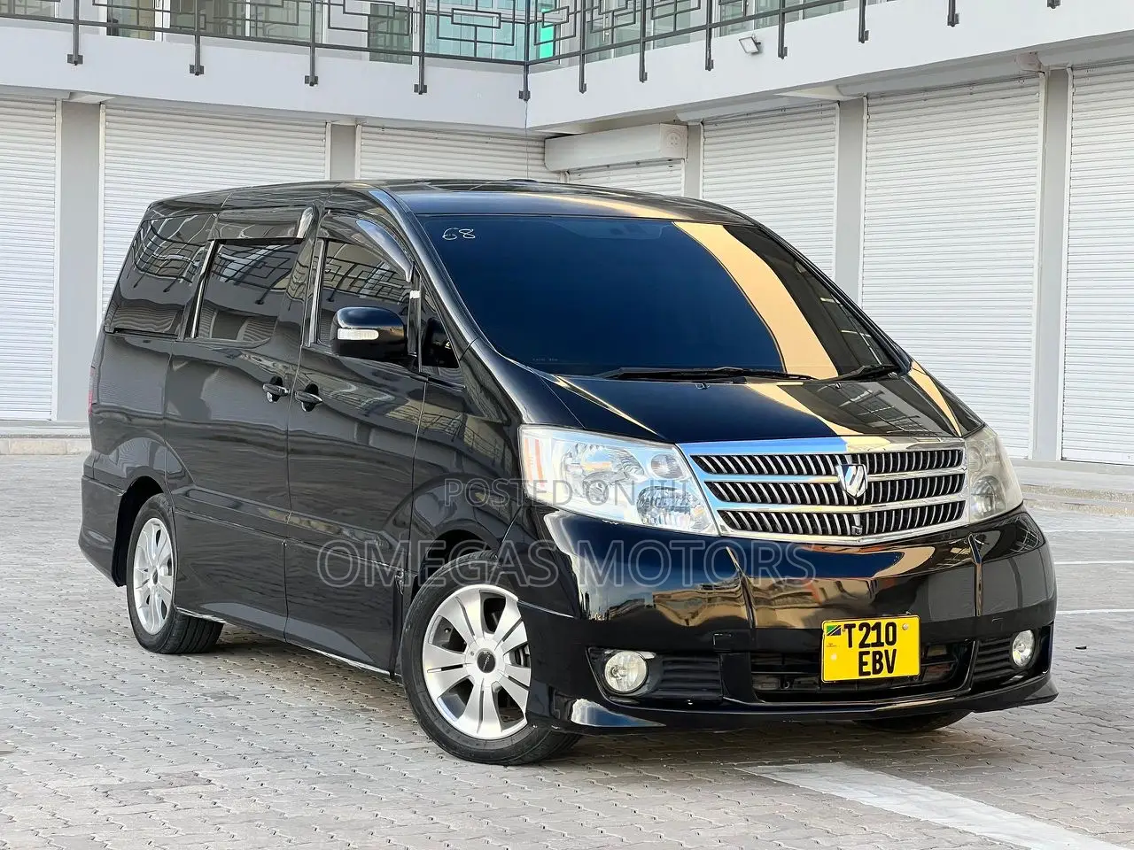 Toyota Alphard 2.4 Petrol FWD 2003 Black
