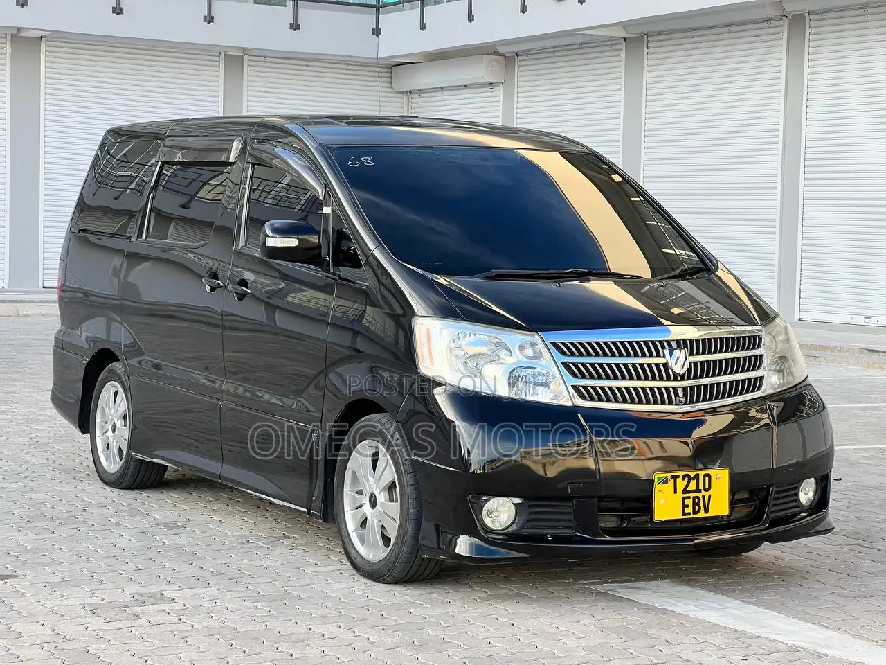 Toyota Alphard 2.4 Petrol FWD 2003 Black