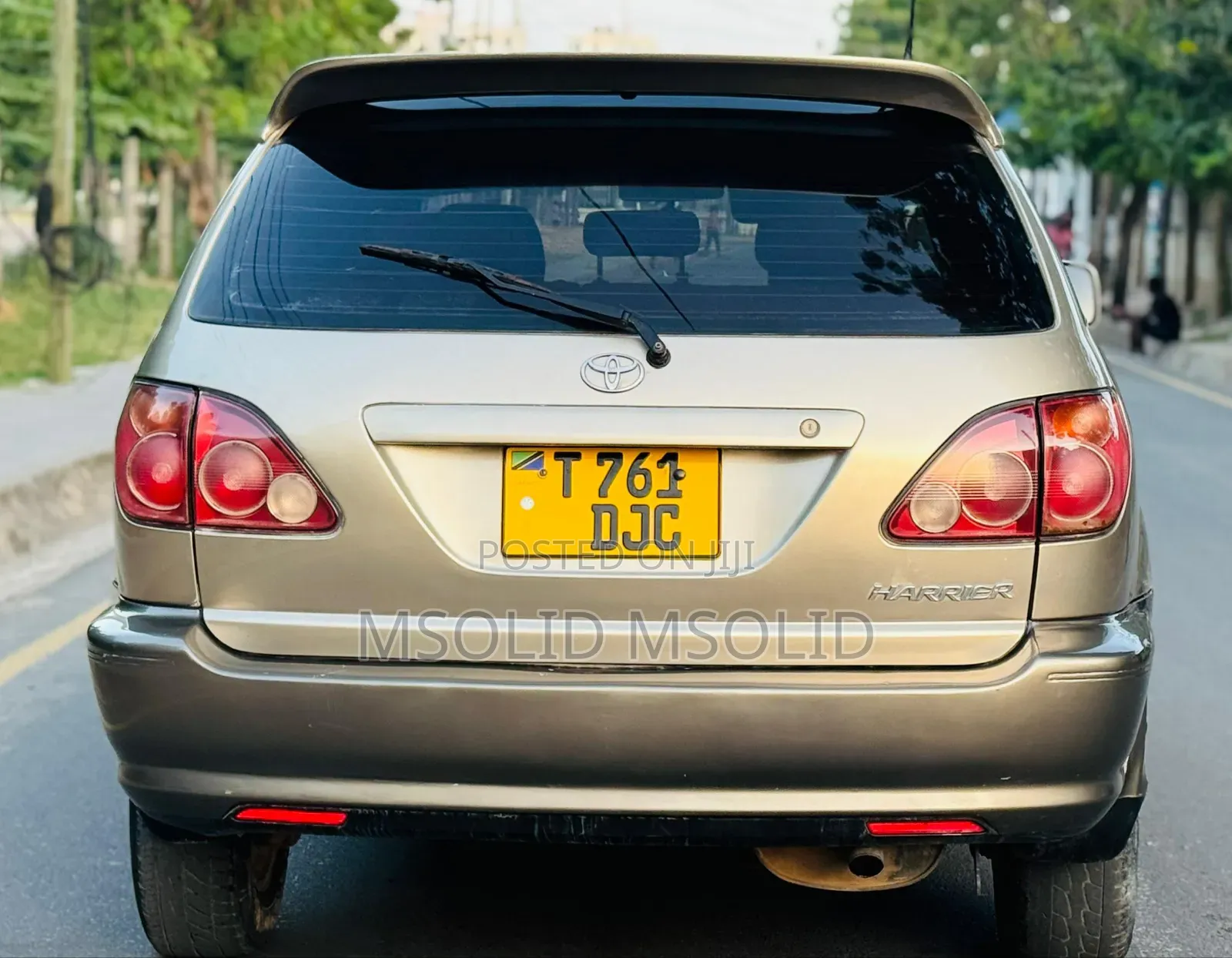 Toyota Harrier 2004 Gold