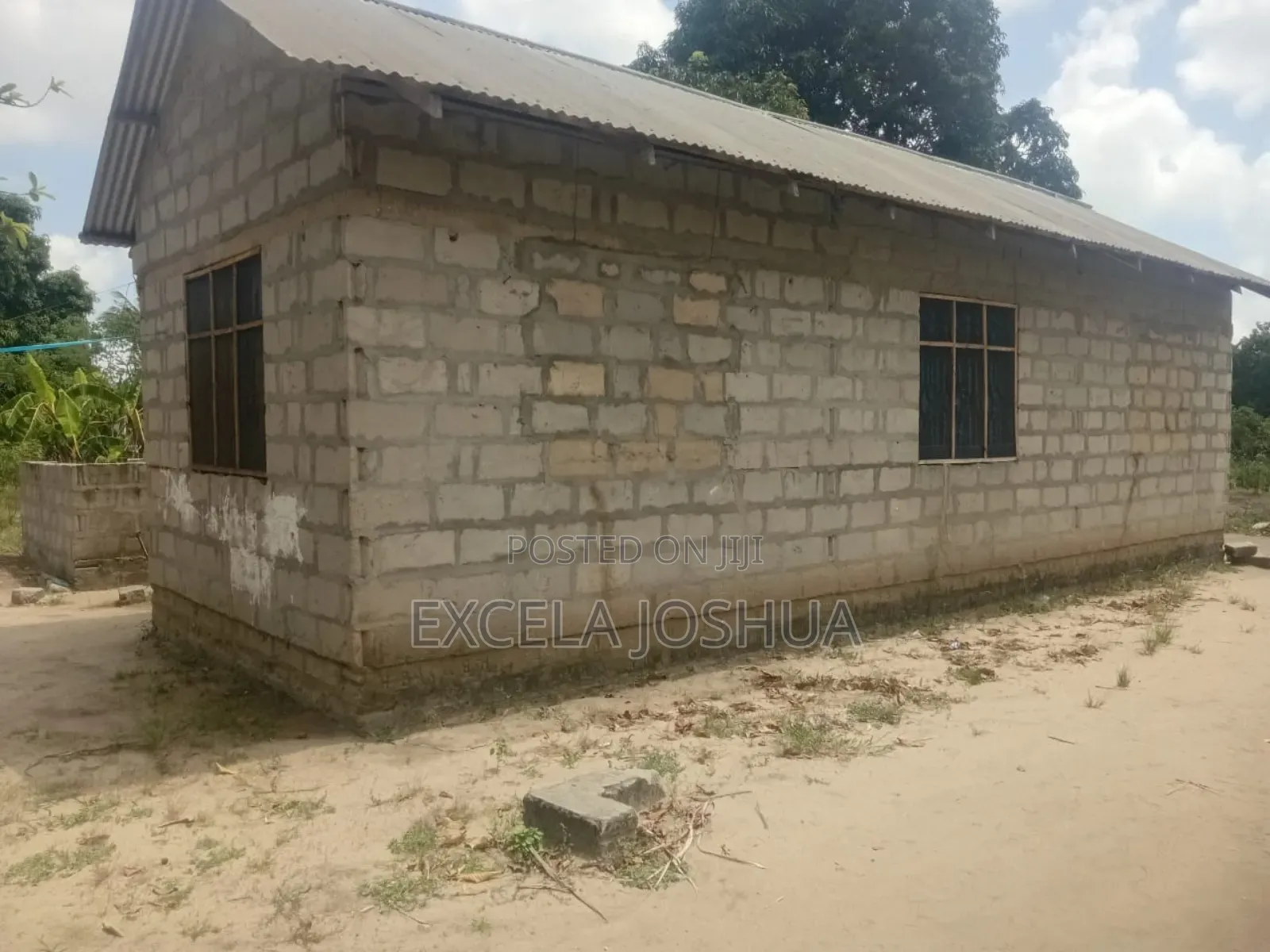 3bdrm House in Excela Joshua, Msongola for sale
