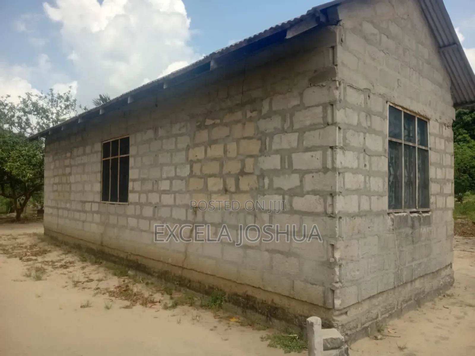 3bdrm House in Excela Joshua, Msongola for sale