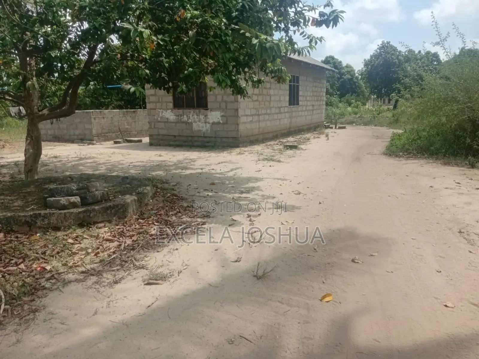 3bdrm House in Excela Joshua, Msongola for sale