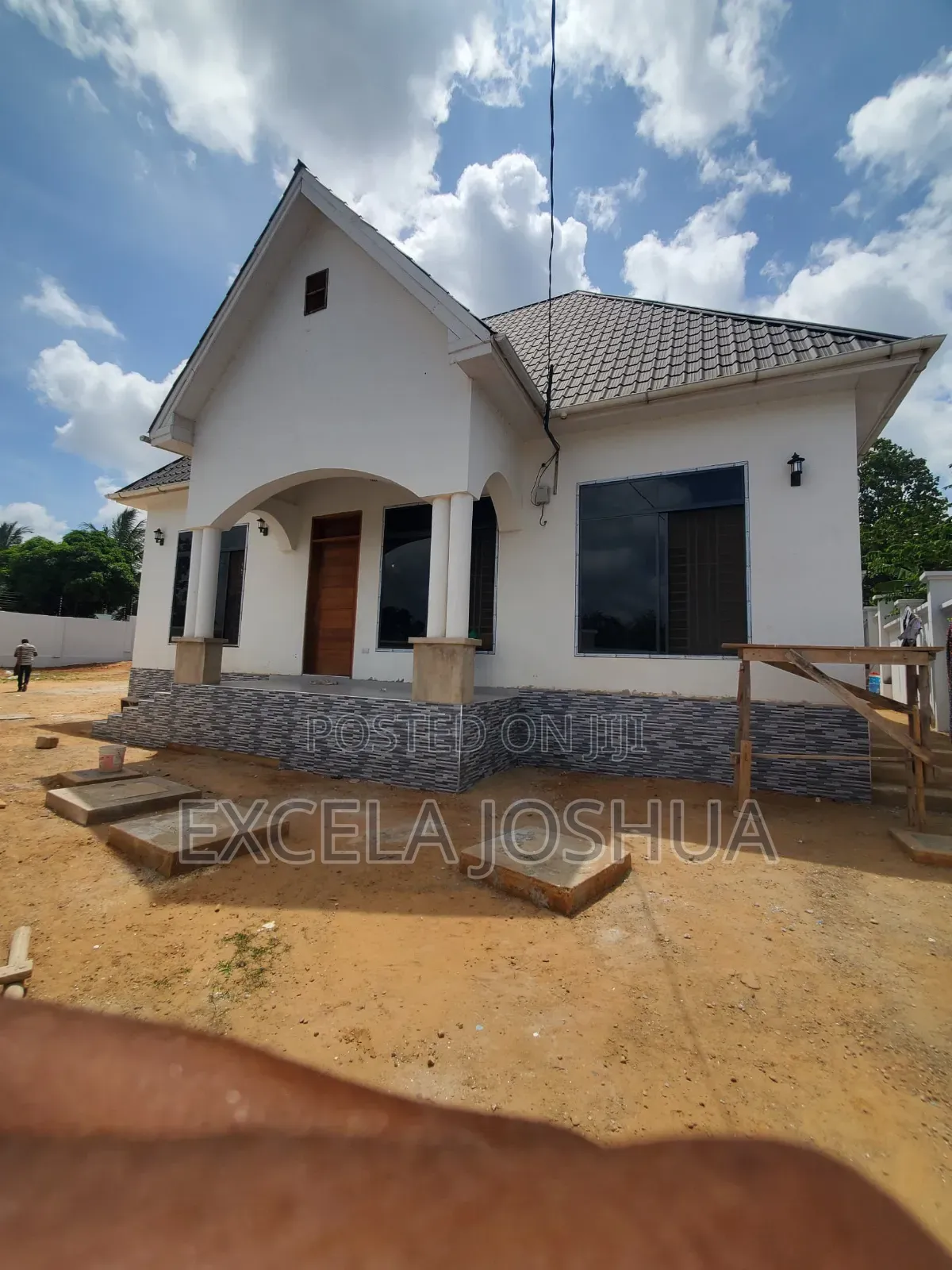 3bdrm House in Excela Joshua, Goba for sale