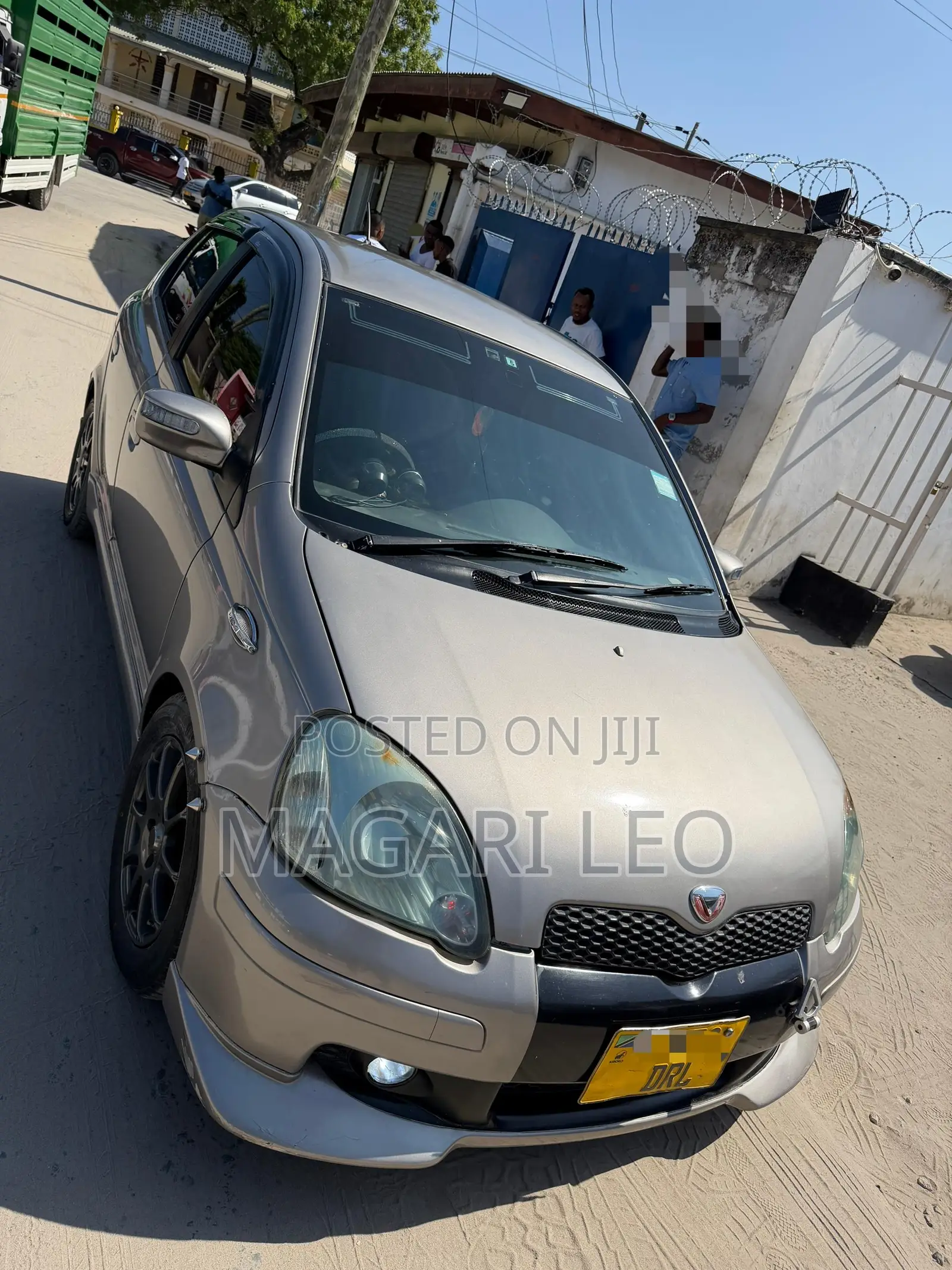 Toyota Vitz 2005 Gray